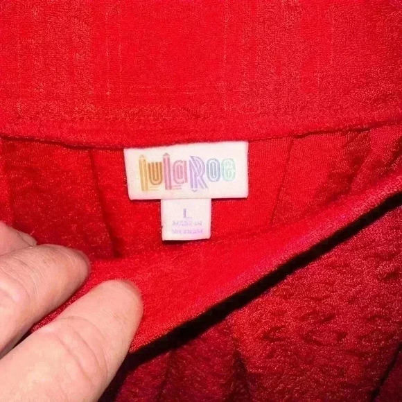 Lularoe large red‎ plaid Madison skirt. EUC. Faint mustard stripes. Love plaid🔥 - Picture 4 of 7